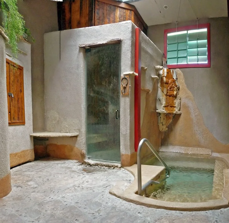 Blackstone Hotsprings Wet Room (archive photograph)