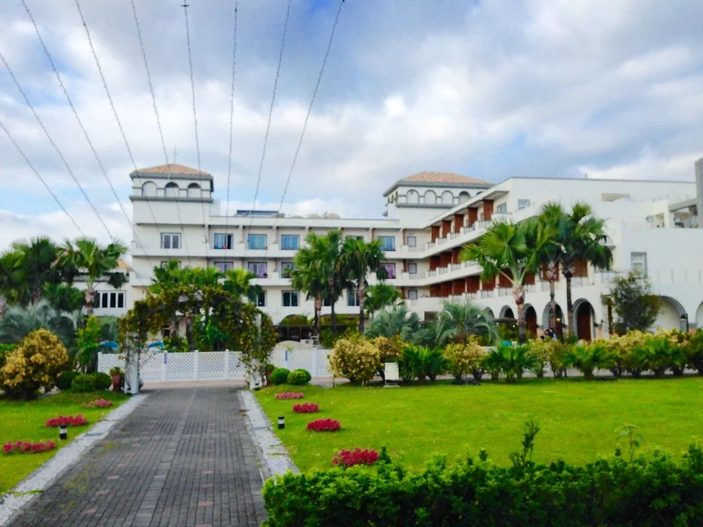 Main resort building and gardens at Papago International Resort in Chishang (archive photograph)