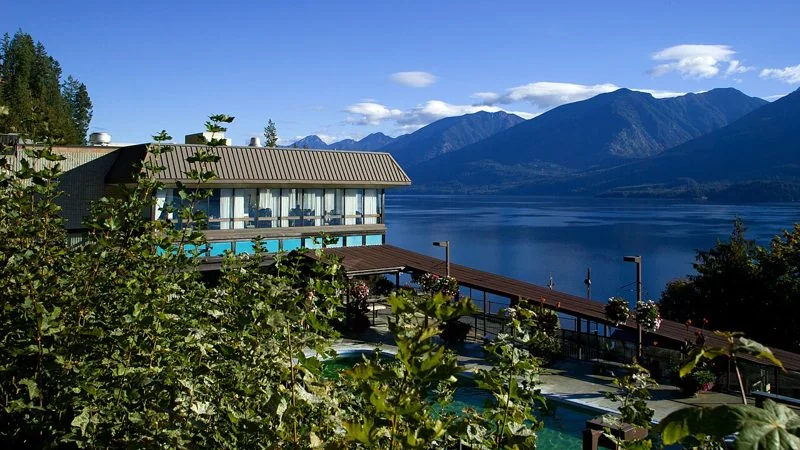 Resort buildings, pool and lake at Ainsworth Hot Springs (archive photograph)